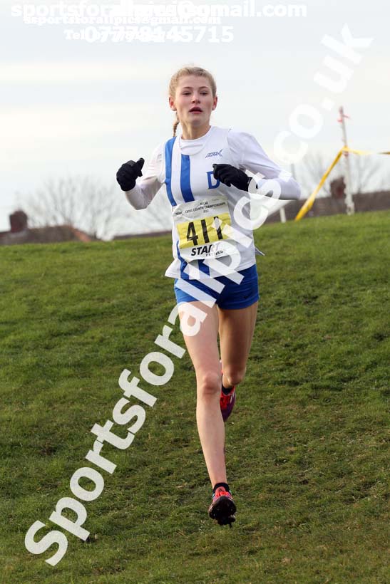 Womens under-17s and under-20s North Eastern Cross Country, Redcar. Photo:  David T. Hewitson/Sports for All Pics